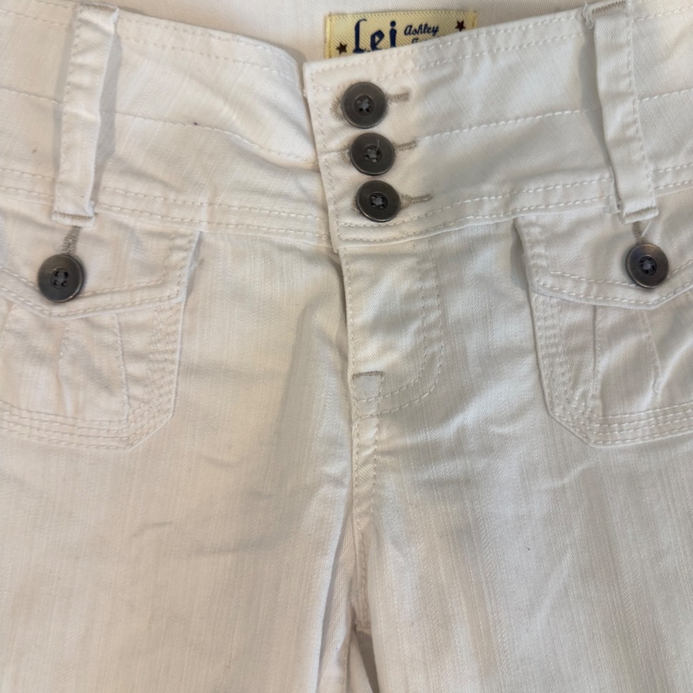 LEI Ashley Trouble White Low Rise Flare Jeans Women Size 9 Triple Button Y2K - Picture 2 of 12
